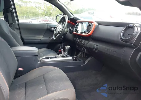 2016 Toyota Tacoma Trd Sport z USA, uszkodzony, nr VIN 5TFCZ5AN9GX043005